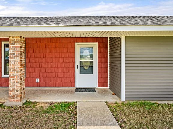 4th image of 564 Horseshoe Dr