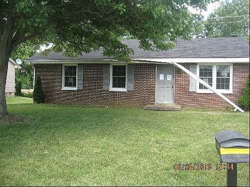 1st image of 517 Queensway Dr