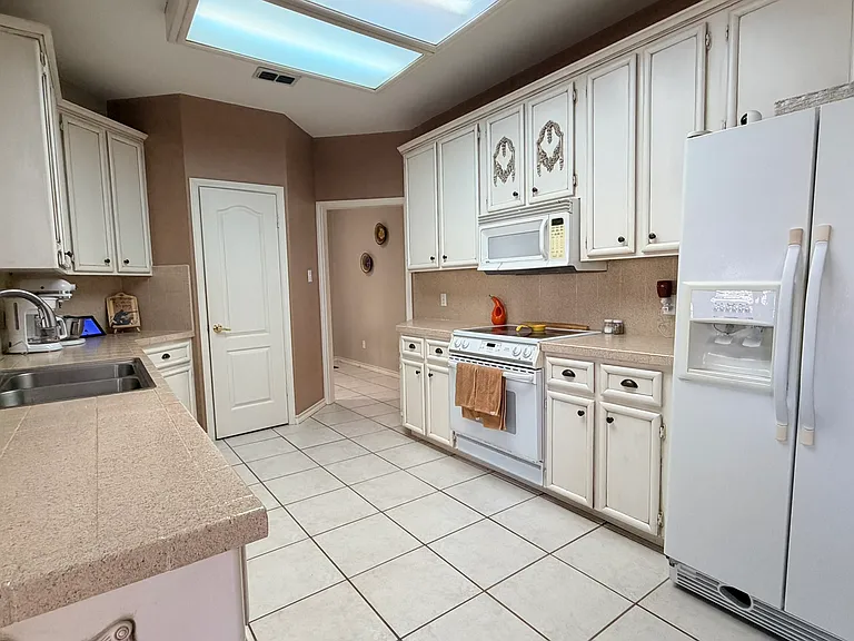 13806 Primavera Dr — Photo 13