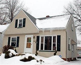 1st image of 13808 Rockside Rd