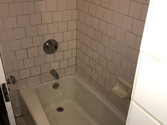 5th image of 16 Norwood Ave APT 1