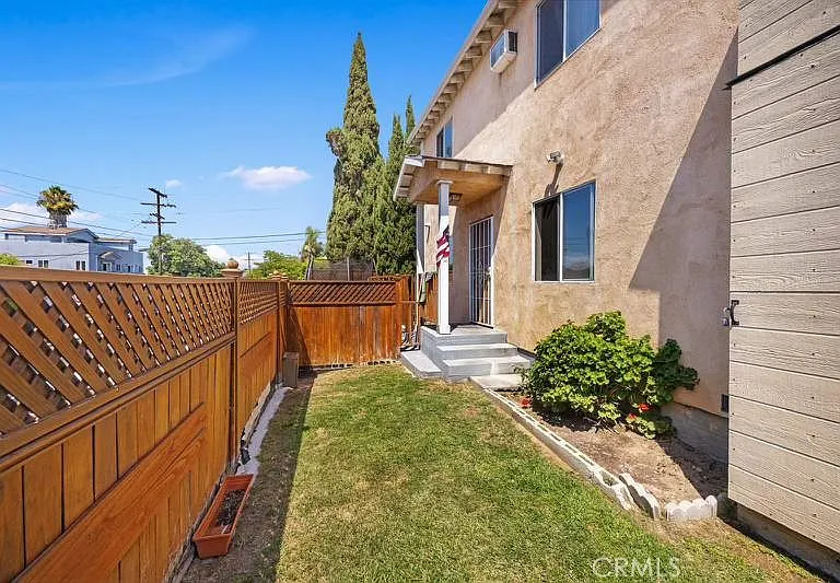 1686 S Rimpau Blvd #PRIMARY ROOM — Photo 11