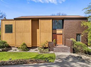 4 Winthrop Rd, Carnegie, PA 15106