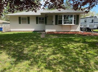 1269 Deloris Dr, Waterloo, IA 50701