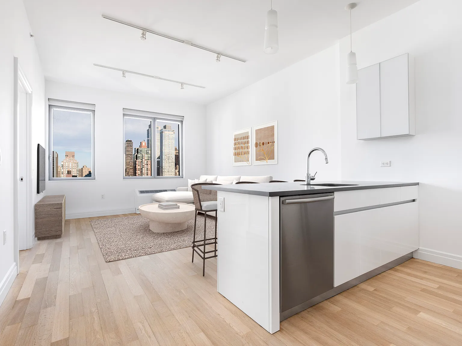 554 West 54th Street — Photo 3