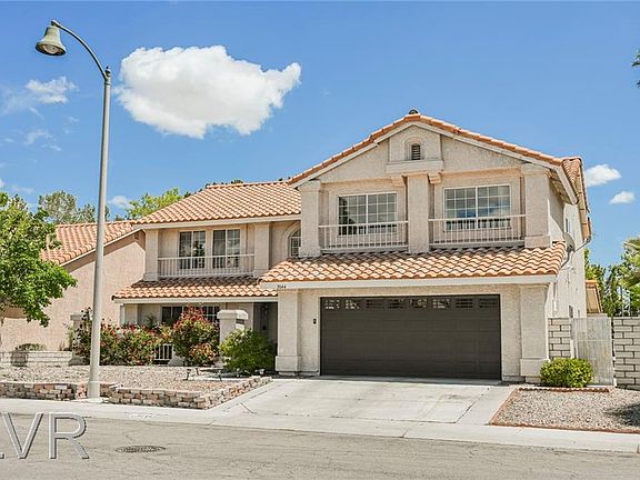 4th image of 3044 Ocean Port Dr