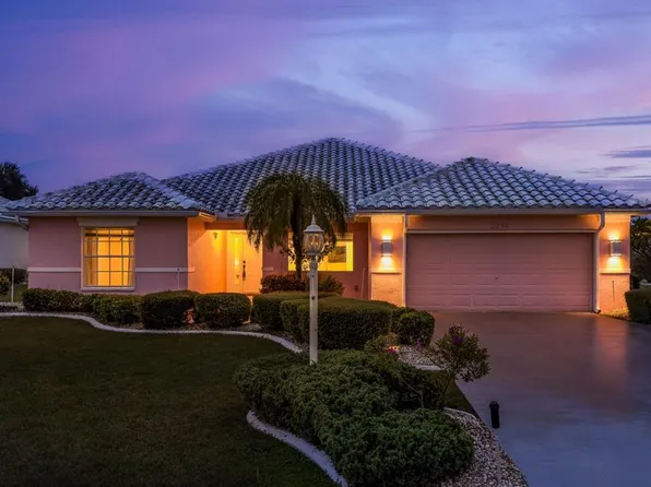 2236 Platinum Dr, Sun City Center, FL 33573