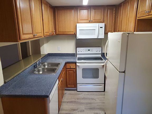 3rd image of 670 N Winona Ct APT 40