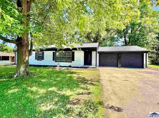 731 W Wolfe St, Sullivan, IN 47882