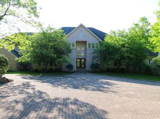 9985 Lakewood Ln, Cincinnati, OH 45242