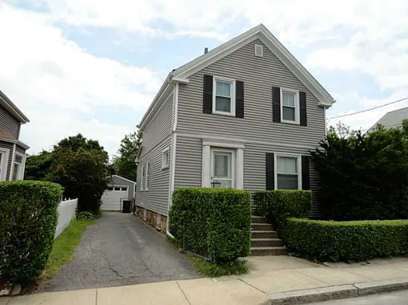 29 Russell Ave, Newport, RI 02840