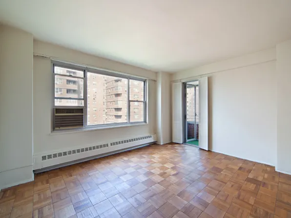 457 Fdr Drive image 1 of 7