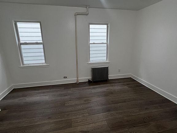 5th image of 31 Potomac St Floor 1