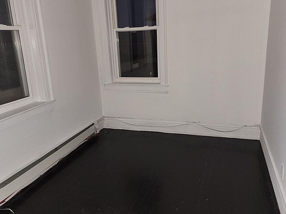 3rd image of 753 Bleecker St APT 4