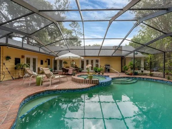 1521 S Lake Shore Dr, Sarasota, FL 34231