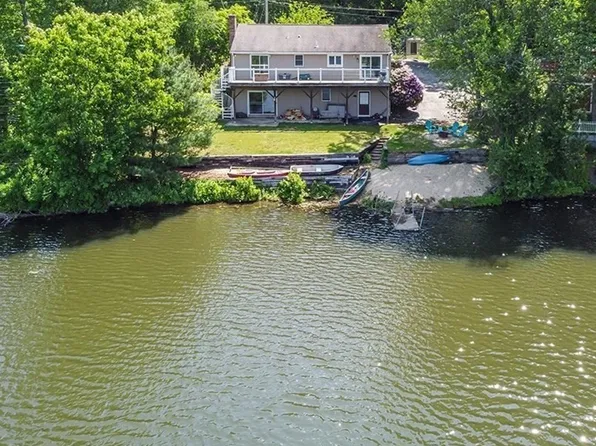 163 Walnut Rd, Wrentham, MA 02093