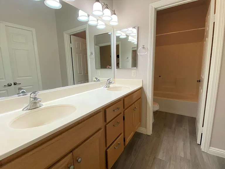 4006 Craven Rd #7 — Photo 12