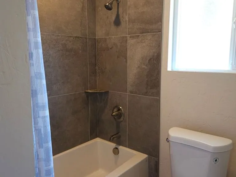 3994 Crestview Dr S — Photo 19