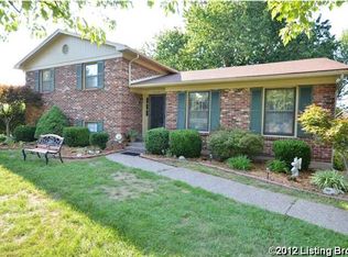 3104 Summerfield Dr, Louisville, KY 40220