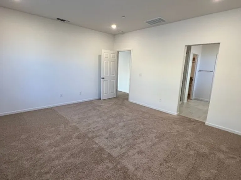 611 Brooklyn Ct — Photo 15