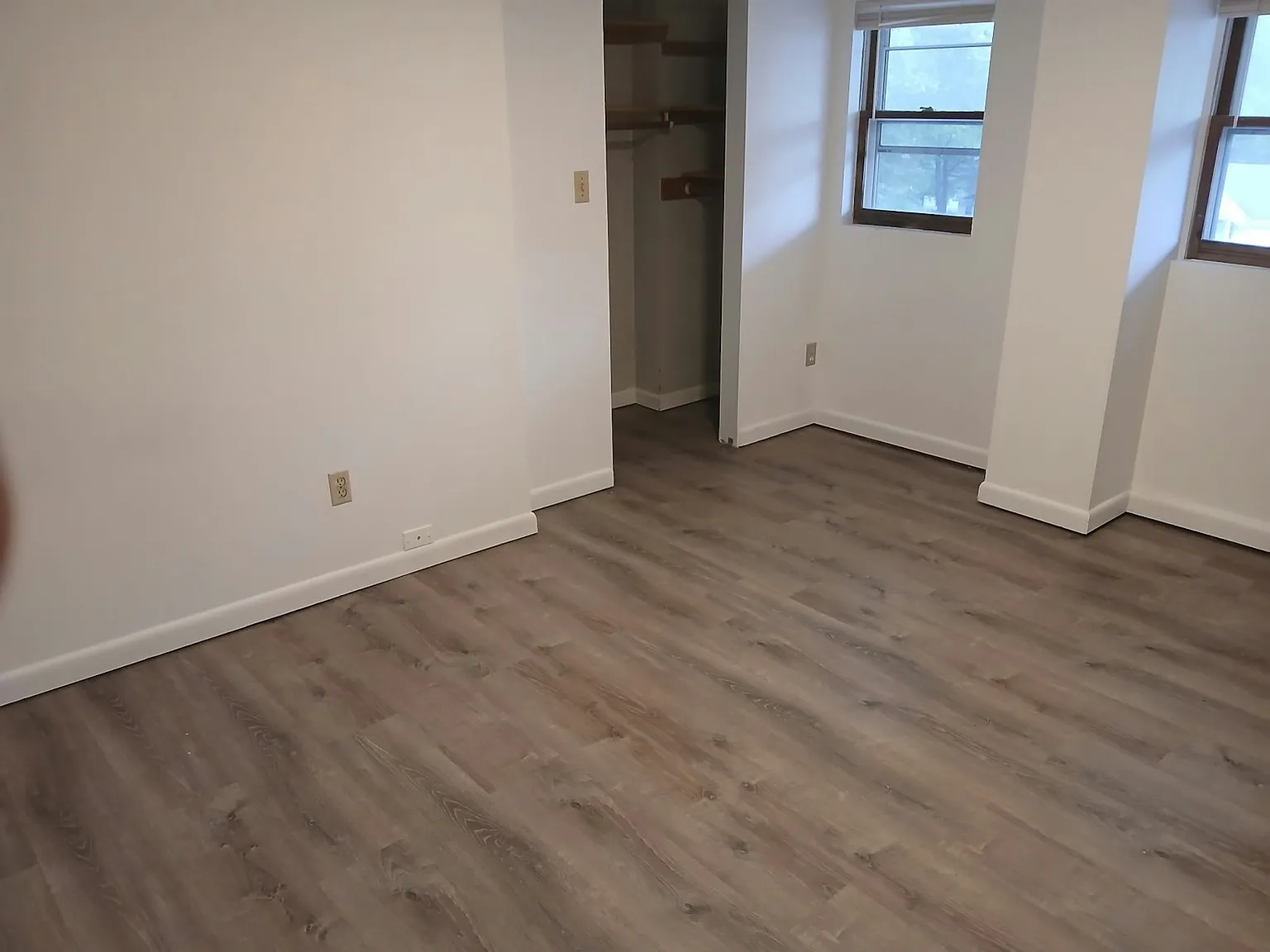 1261 NY-7, Unit 9 — Photo 4
