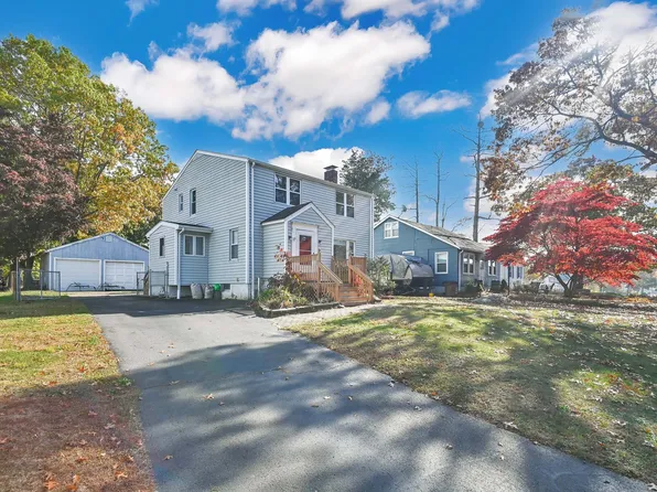 92 Dewey Avenue, East Haven, CT 06512