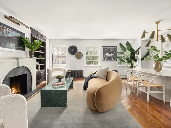 443 West 24th Street image 1 of 12