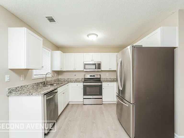 3673 Walnut Creek Way — Photo 6