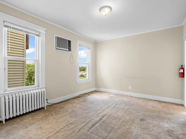 520 Schuyler Ave #2 — Photo 4