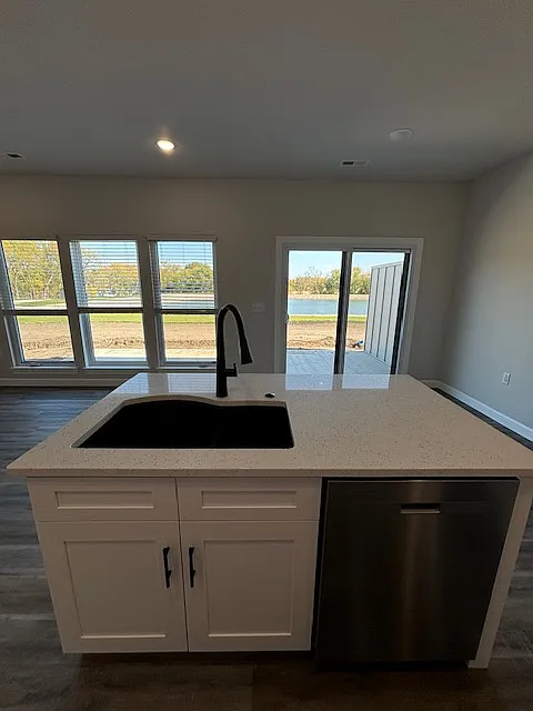 3 bed, 1600 sqft, $1,750 — Photo 4