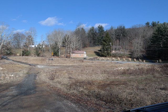 2nd image of 2635 Old Farm Rd #C