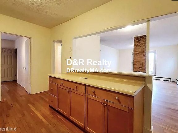 4 Dudley #2 Cambridge Unit Photo 2