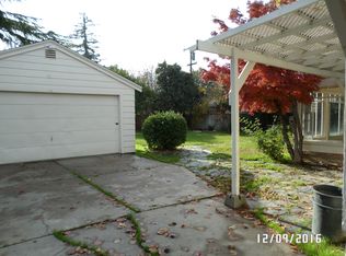 690 E 21st St, Merced, CA 95340