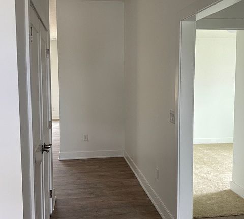 2nd image of 2985 Greystoke Dr #2985