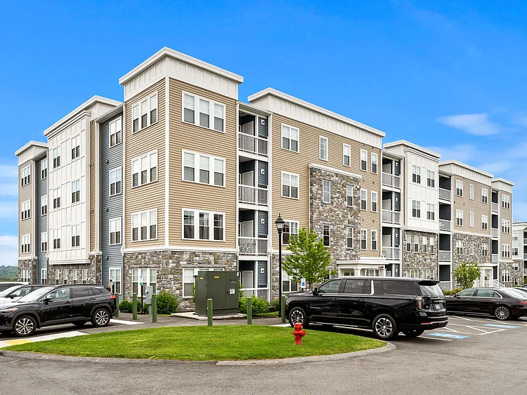 4 Stratton Dr #408 — Photo 24