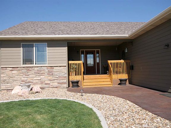 2nd image of 7365 Castlewood Dr