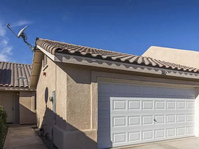 3162 S Robert Way — Photo 1