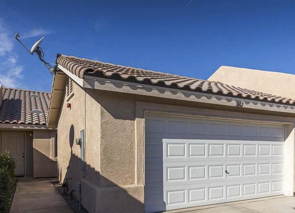1st image of 3162 S Robert Way