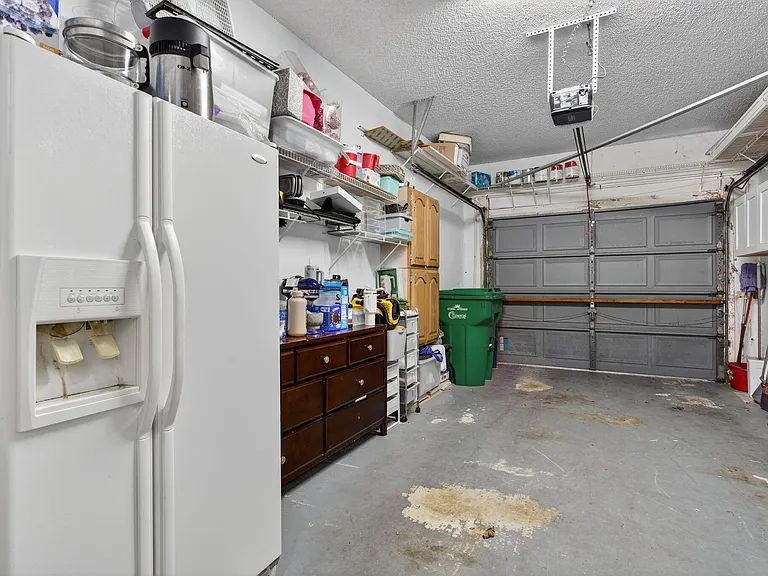 11910 Glenmore Dr #3 — Photo 33