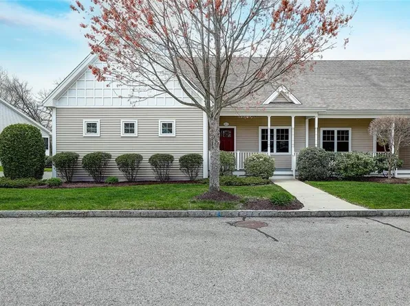 500 Mendon Rd Unit 423, Cumberland, RI 02864