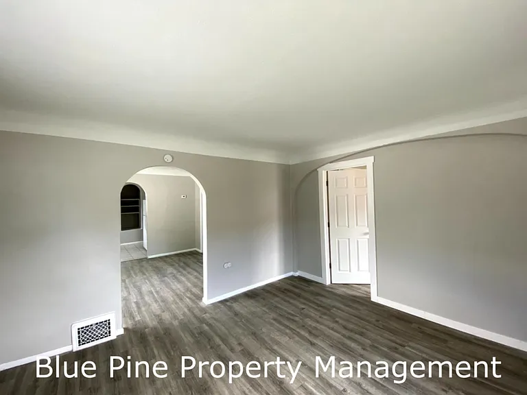 1136 S 2nd Ave #A — Photo 3