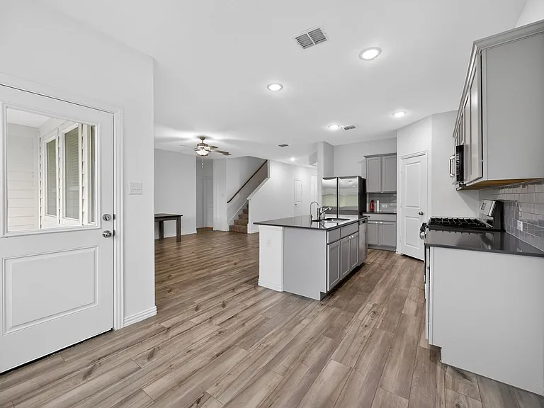 3308 Goose Ln — Photo 6