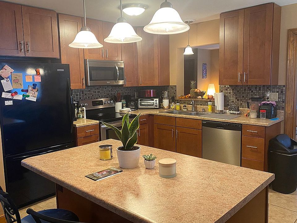 2nd image of 462 Norway Ave