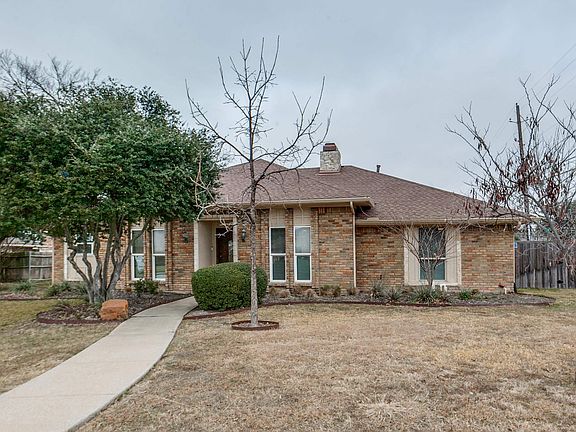 2nd image of 2901 Regal Rd