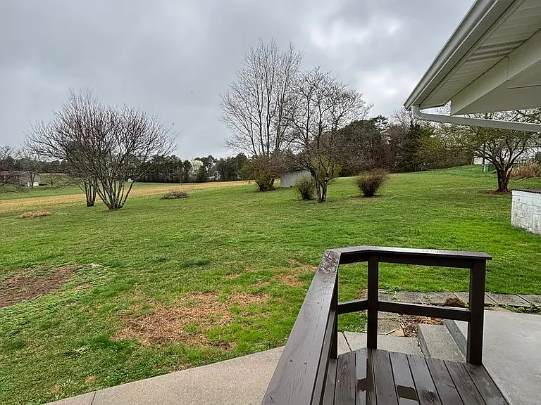 6617 Brackett Rd — Photo 28