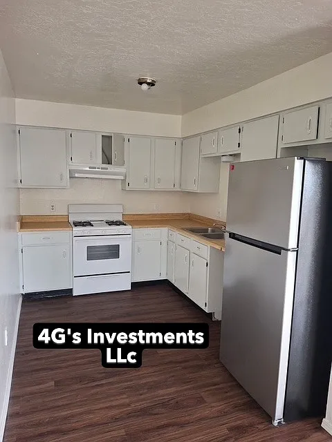 216/220 Blanco Blvd - 5 — Photo 2