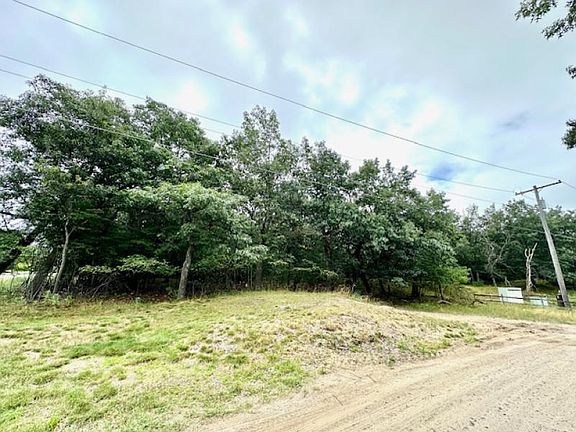4th image of Crescent Beach Road Gate 1