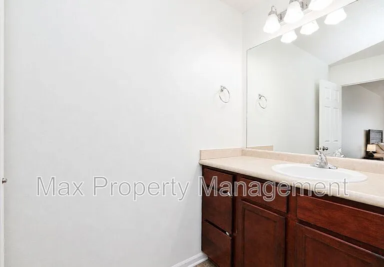 10419 Stonecrest Dr — Photo 15
