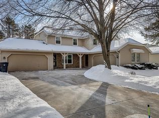 1713 Stardust Dr, Waukesha, WI 53186