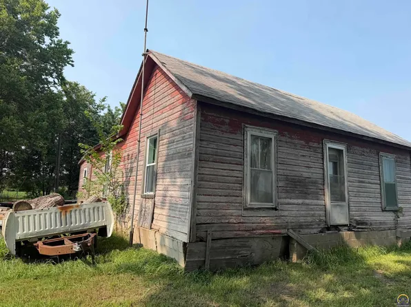 3550 170th St, Valley Falls, KS 66088